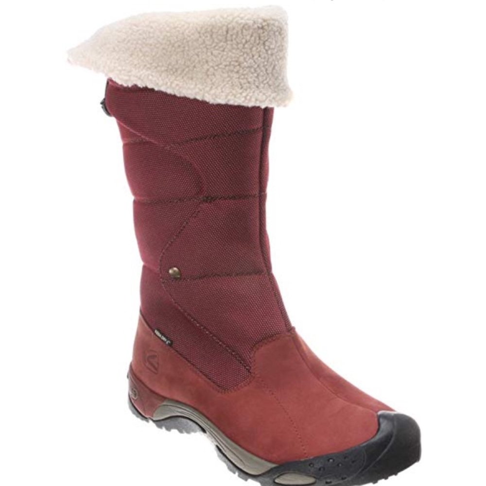 Keen women's suede snow boots